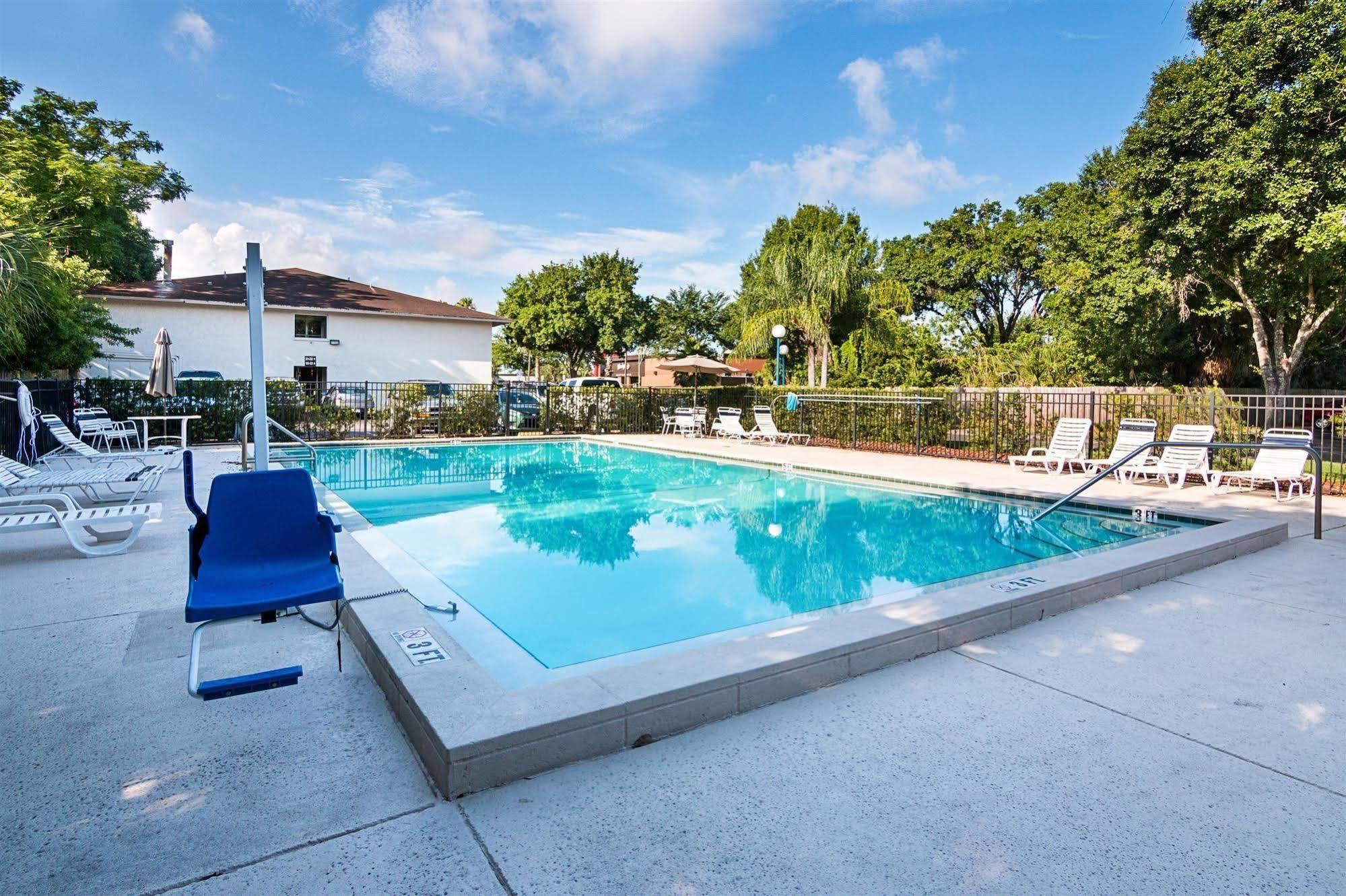 Motel 6-Tampa, Fl - Fairgrounds Heartland Ngoại thất bức ảnh